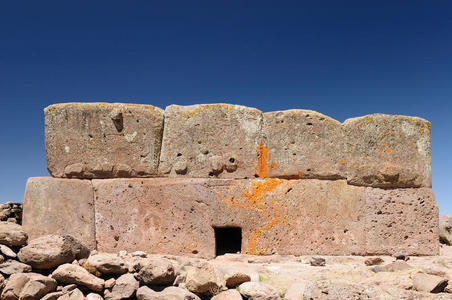 秘鲁，西里斯特拉尼的墓葬塔，提提卡卡地区