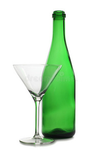 绿瓶一杯