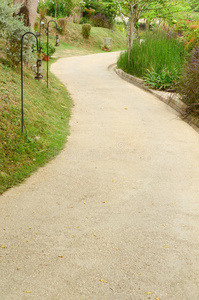 花园里的小路图片