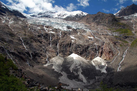 梅里雪山图片