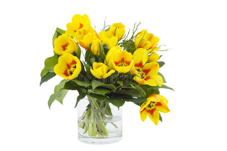 花瓶里美丽的黄色郁金香