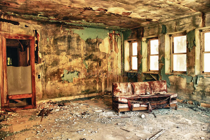 下载小样发票合同问题/举报老房子里的房间废弃的旧沙发被毁的房间