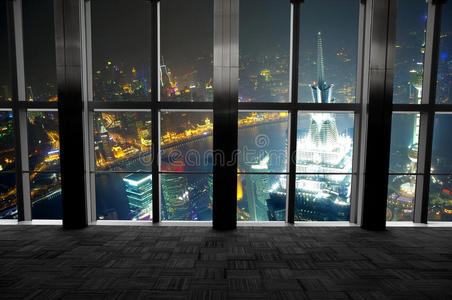 窗外的上海风光图片