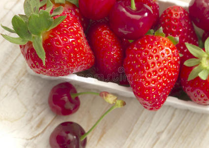 草莓和樱桃