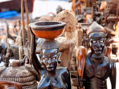 非洲手工黑木雕刻人物图片