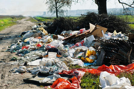 空中顶部的照片从飞行无人驾驶的大垃圾堆.
