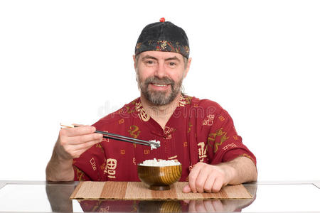 穿着中式服装的欧洲人吃米饭图片