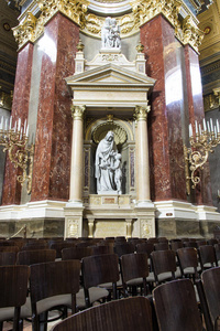 圣斯蒂芬大教堂，内部雕像