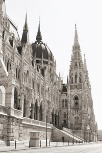 布达佩斯议会单色