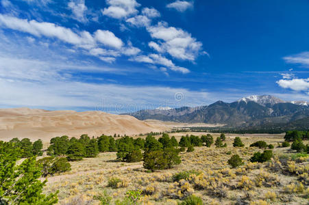 美丽的山丘景观.照片