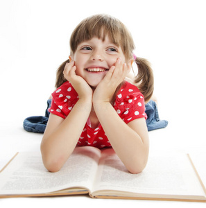 看书小女孩图片-看书小女孩素材-看书小女孩插画-摄图新视界