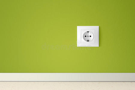 带欧式电源插座的绿墙