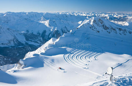 奥地利阿尔卑斯山卡普兰滑雪场斜坡