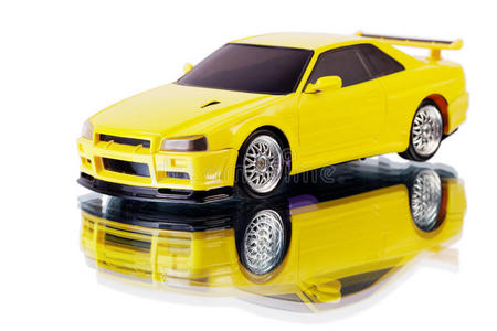 黄色玩具车及其反思