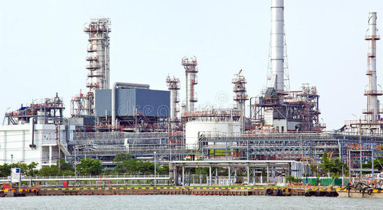 炼油厂全景图图片