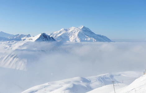 冬天有雪的云山