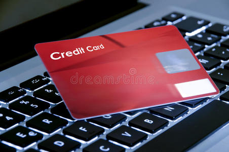 网上购物笔记本电脑和信用卡
