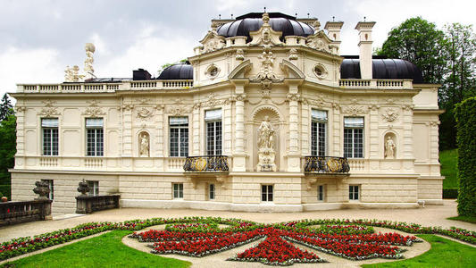 贵族花园林德霍夫宫花园.照片