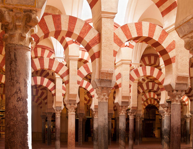 科尔多瓦清真寺（mezquita）大教堂内部