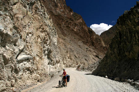 西藏自行车运动