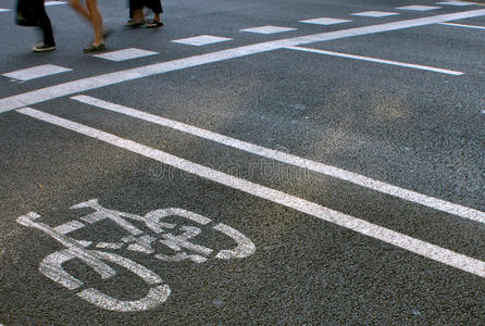 自行车和行人专用道图片