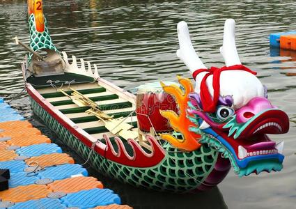 台湾传统龙舟图片