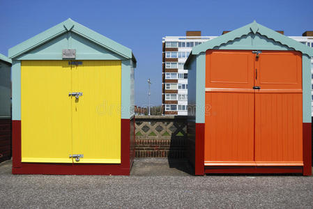 霍夫海滨的海滩小屋。英国
