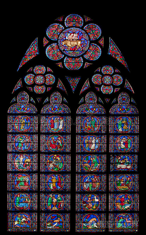 巴黎圣母院彩色玻璃窗