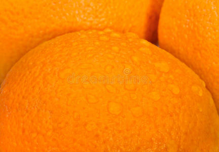 橘子皮上的水滴