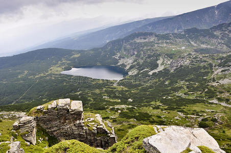 高山湖泊图片