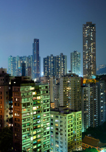 香港晚上楼房拥挤