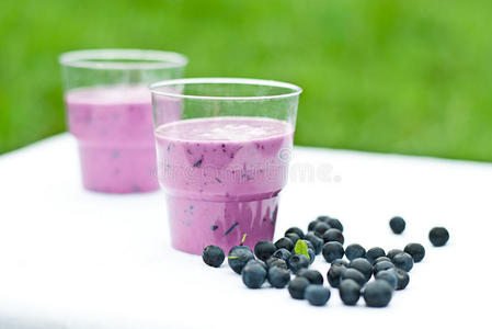 玻璃 蓝莓 寒冷的 早餐 水果 高的 特写镜头 生活 节食