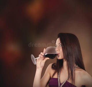 女人喝酒唯美头像图片