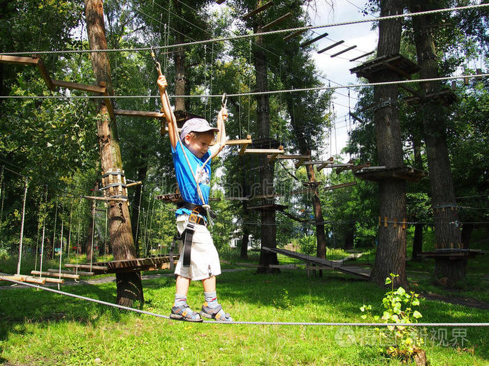 绳索公园儿童攀爬