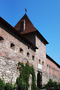 中世纪城堡的防御墙