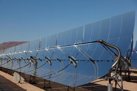 加利福尼亚沙漠中的太阳能发电厂