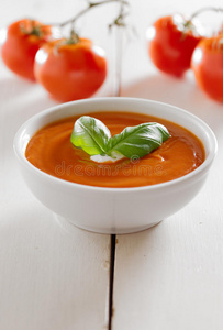一碗番茄汤。