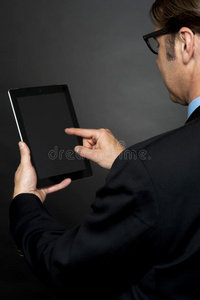 在新平板电脑上浏览boss的后视图