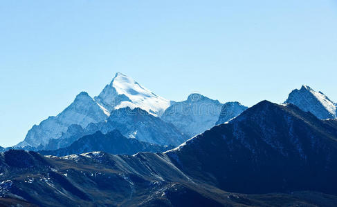 西藏雪山