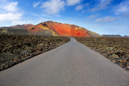 lanzarote timanfaya火山路