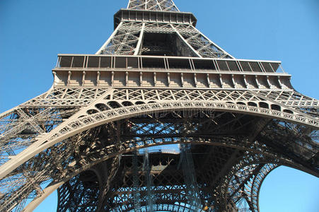 巴黎埃菲尔铁塔的细节
