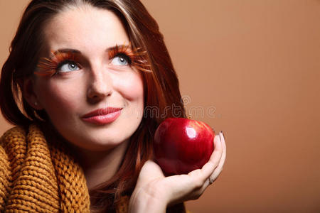 秋女郎红苹果魅惑睫毛图片