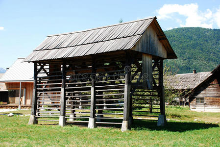斯洛文尼亚木材和干草仓库
