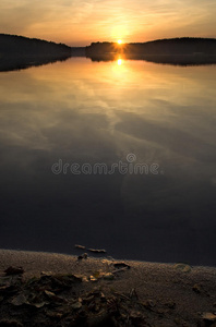湖面日落