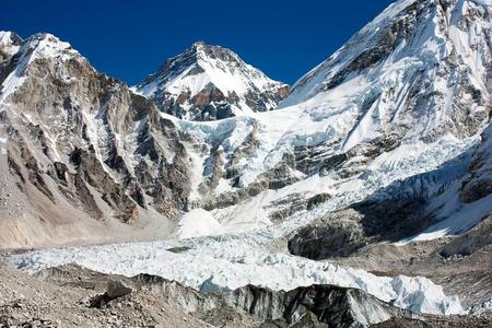 昆布冰瀑珠穆朗玛峰。