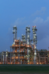 燃料 权力 炼油厂 技术 烟囱 生产 气体 植物 石油 金属