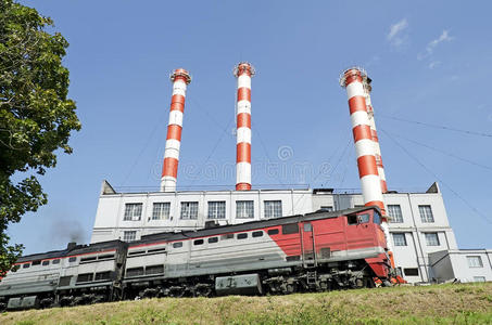 机车 熔炉 火车 轨道 城市景观 特写镜头 离开 货物 工厂