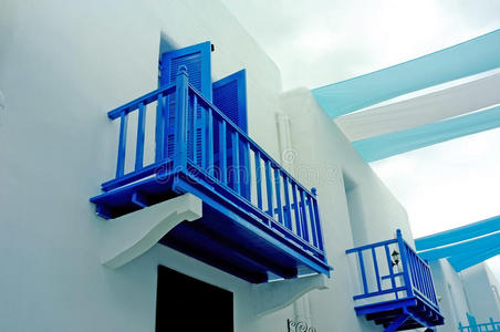 蓝色阳台照片