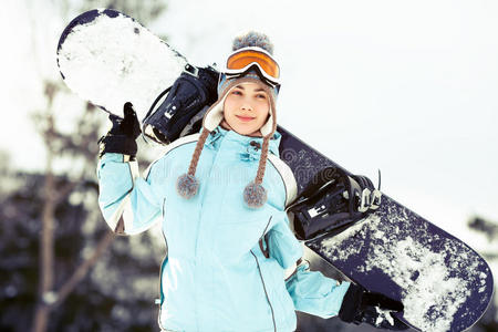 滑雪板女青年