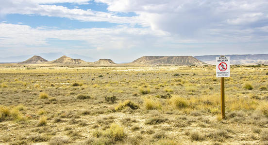 沙漠中的军事区巴德纳斯王国图片